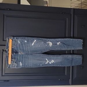 Old Navy Rockstar distressed jeans